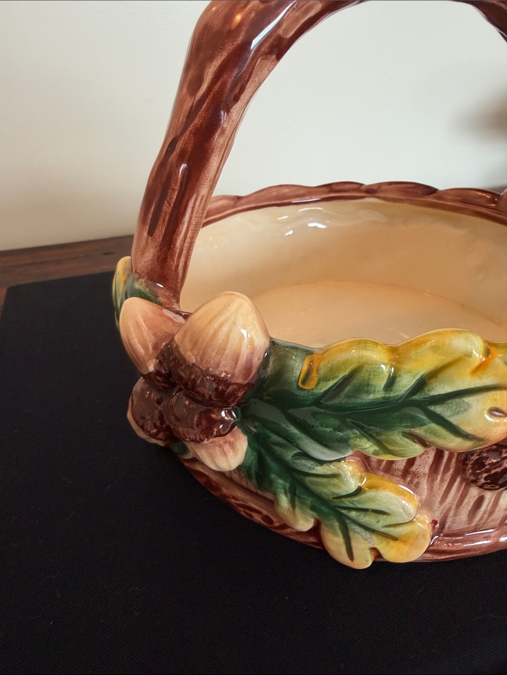 Heritage Harvest Cream and Brown Ceramic Fox Basket. - Picture 3 of 9